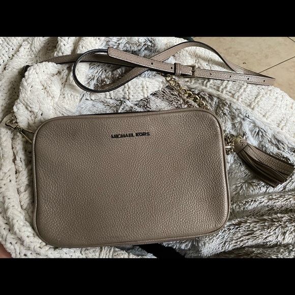MICHAEL MICHAEL KORS Saffiano Leather Crossbody - Picture 5 of 5